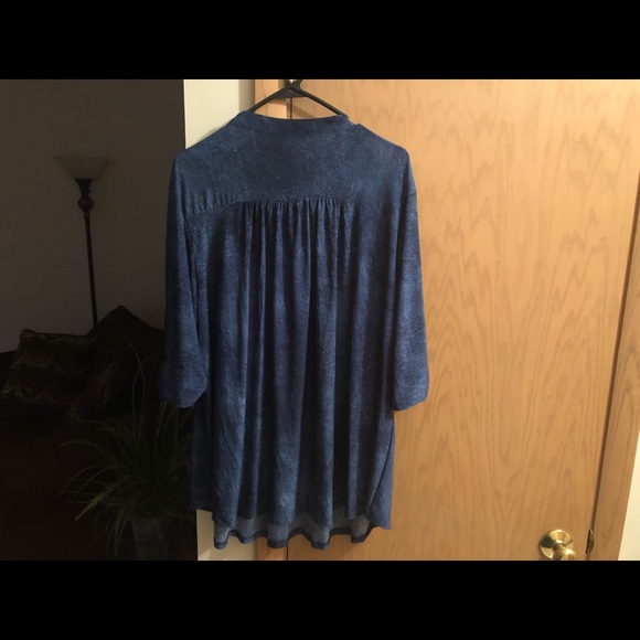 Blue Women’s plus size blouse - Picture 2 of 3